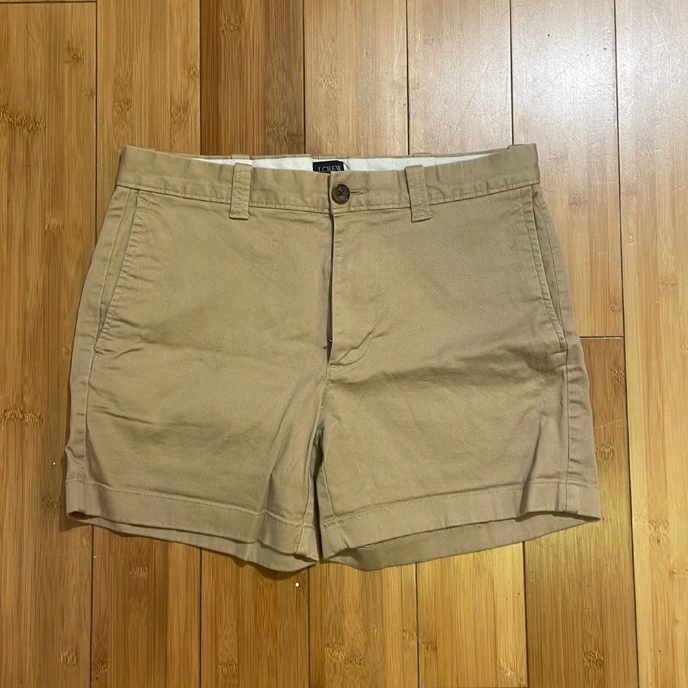 J crew 5” khaki shorts